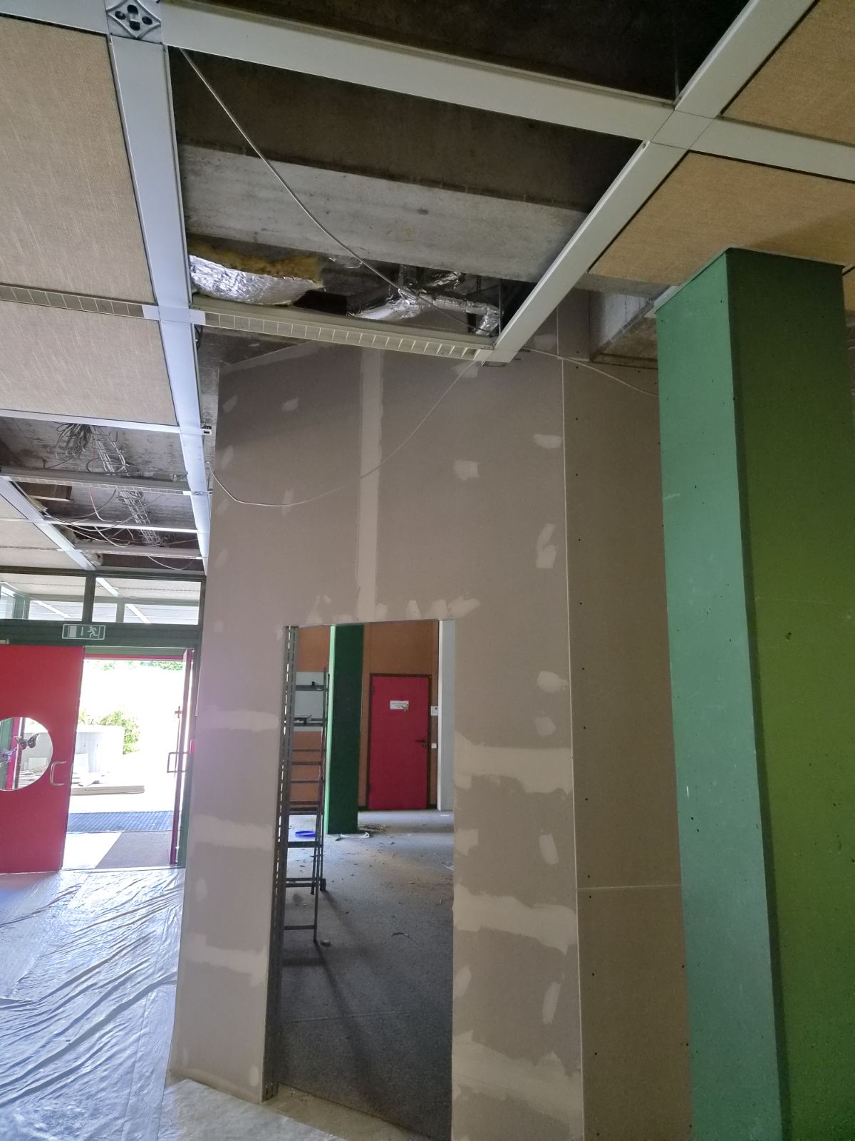 Trockenbau und Schallschutzwände in der Längenfeldschule Ehingen Bild 17